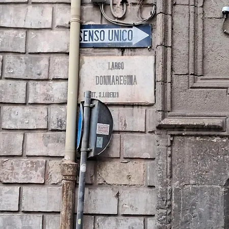 Mari Roose Napoli