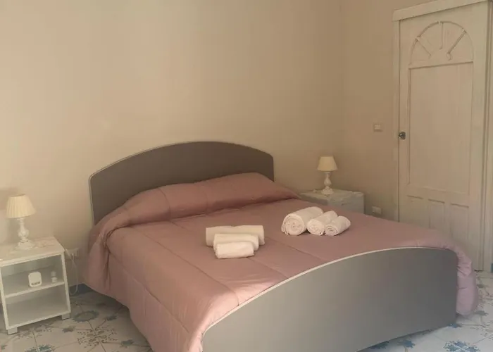 Couette-café Mari Roose Naples