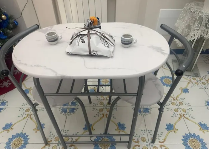 Mari Roose Alojamento de Acomodação e Pequeno-almoço Nápoles